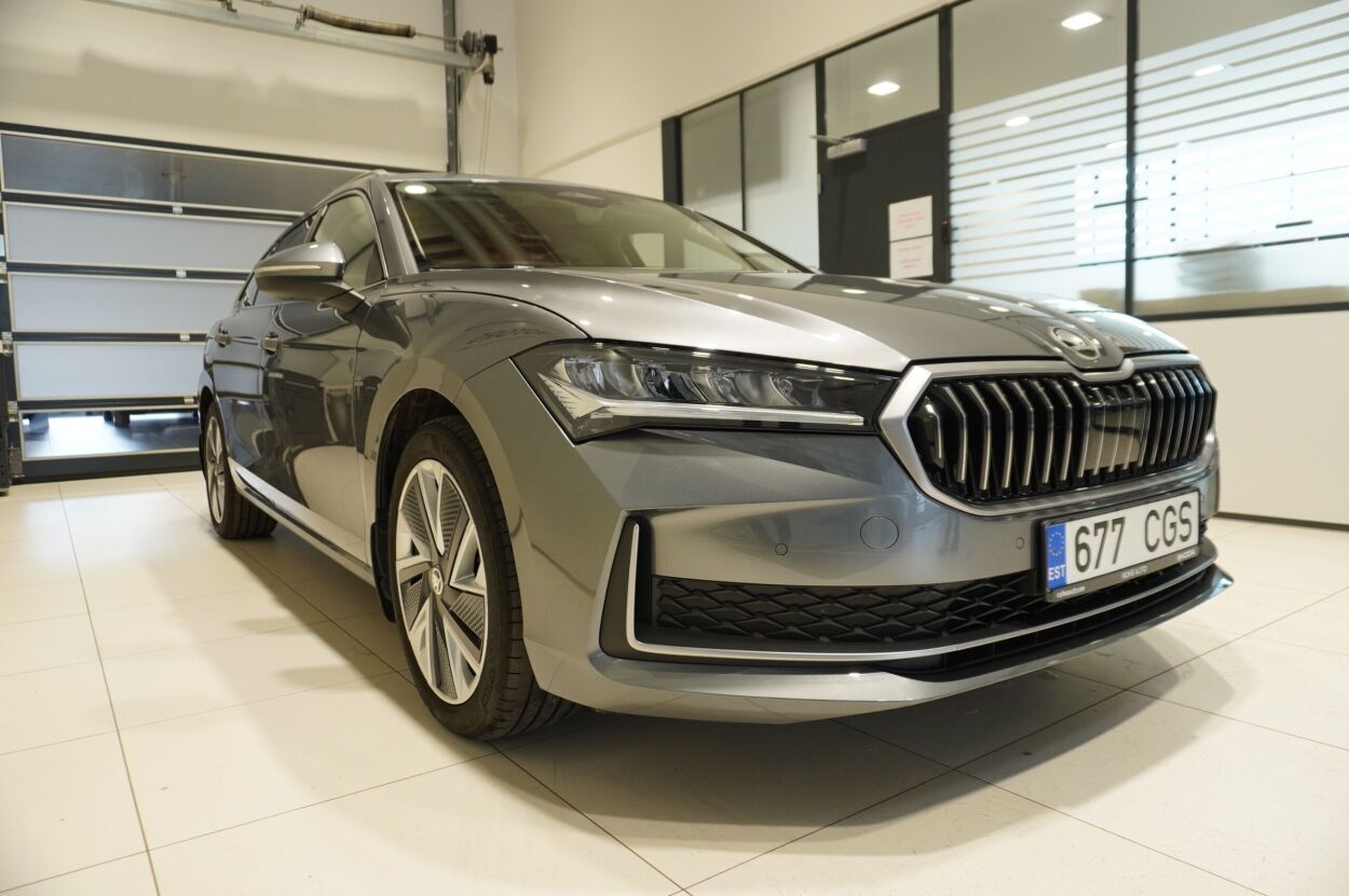 Škoda Superb 2025, photo 4/25