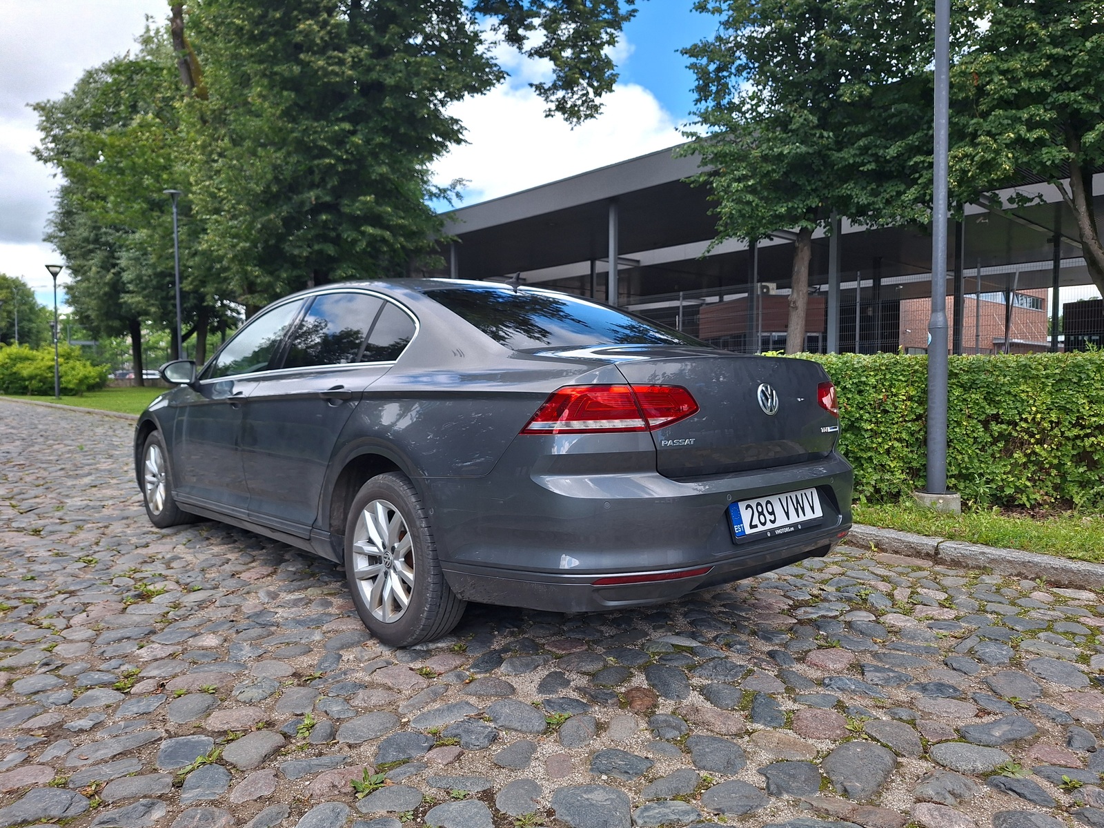 Volkswagen Passat 2016, photo 5/10