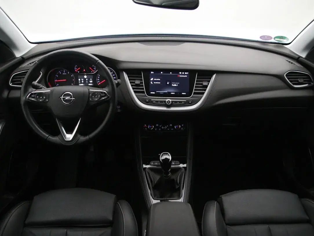 Opel Grandland X 2019, kuva 2/37