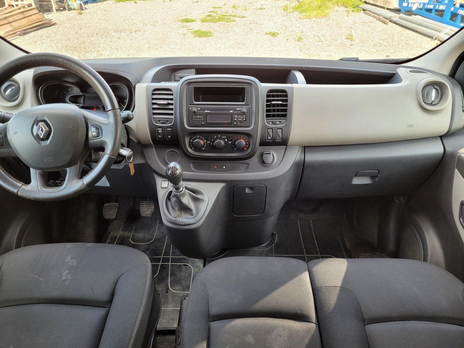 Renault Trafic 2015, photo 5/10