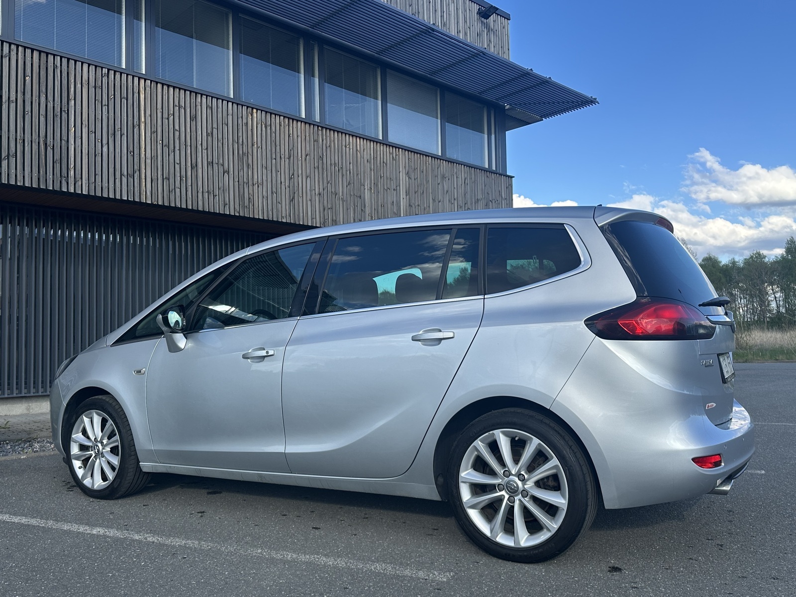 Opel Zafira Tourer 2015, photo 4/15