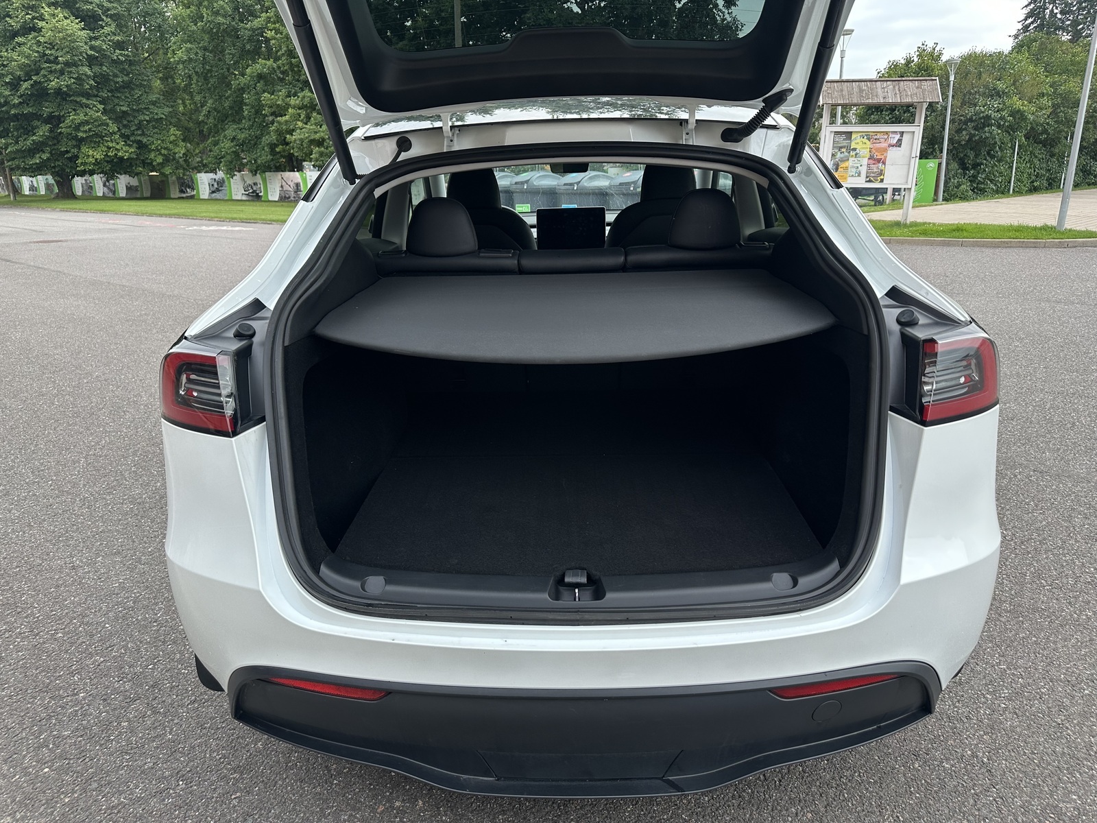 Tesla Model Y 2023, photo 5/10
