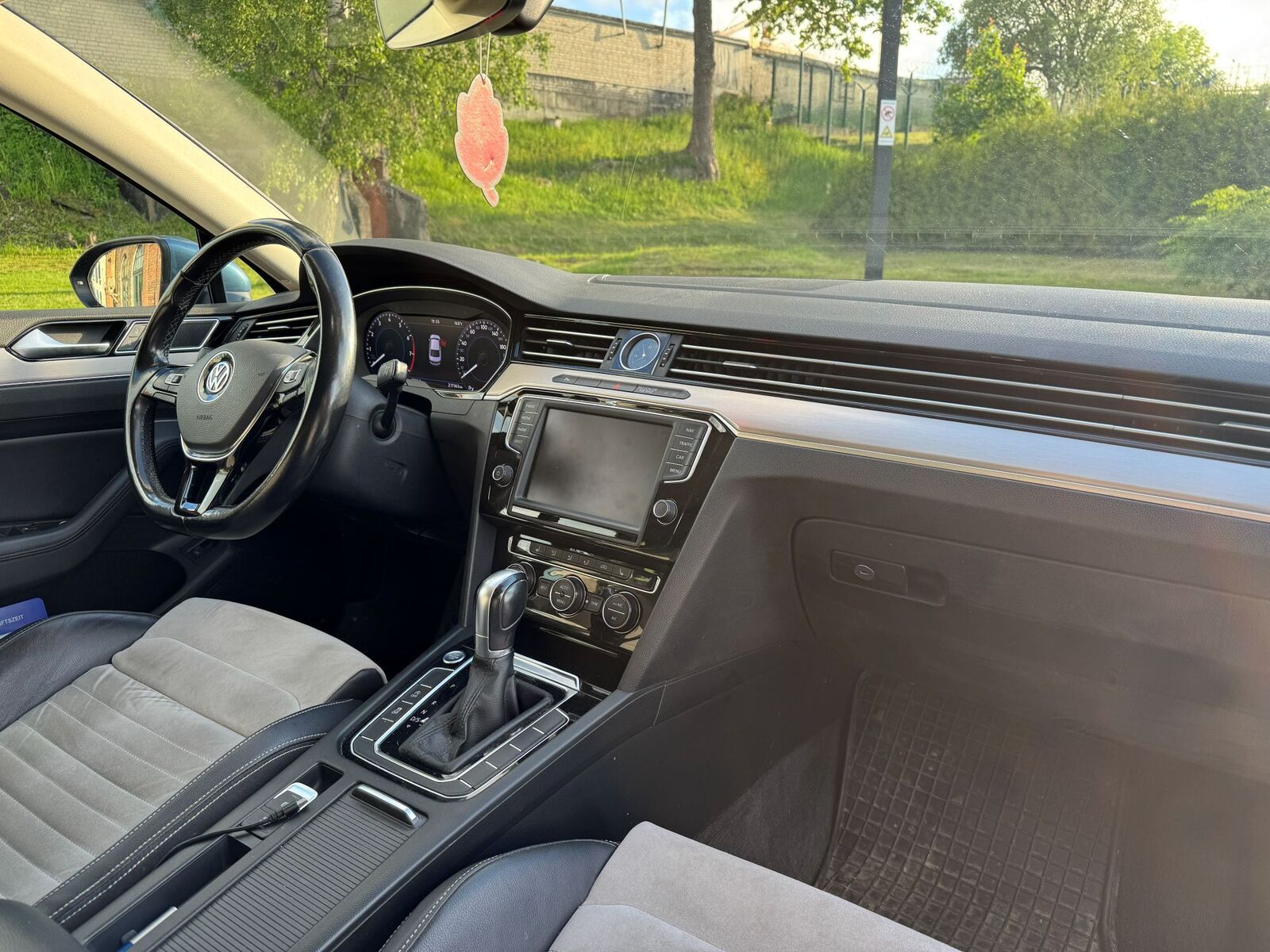 Volkswagen Passat 2016, photo 7/11