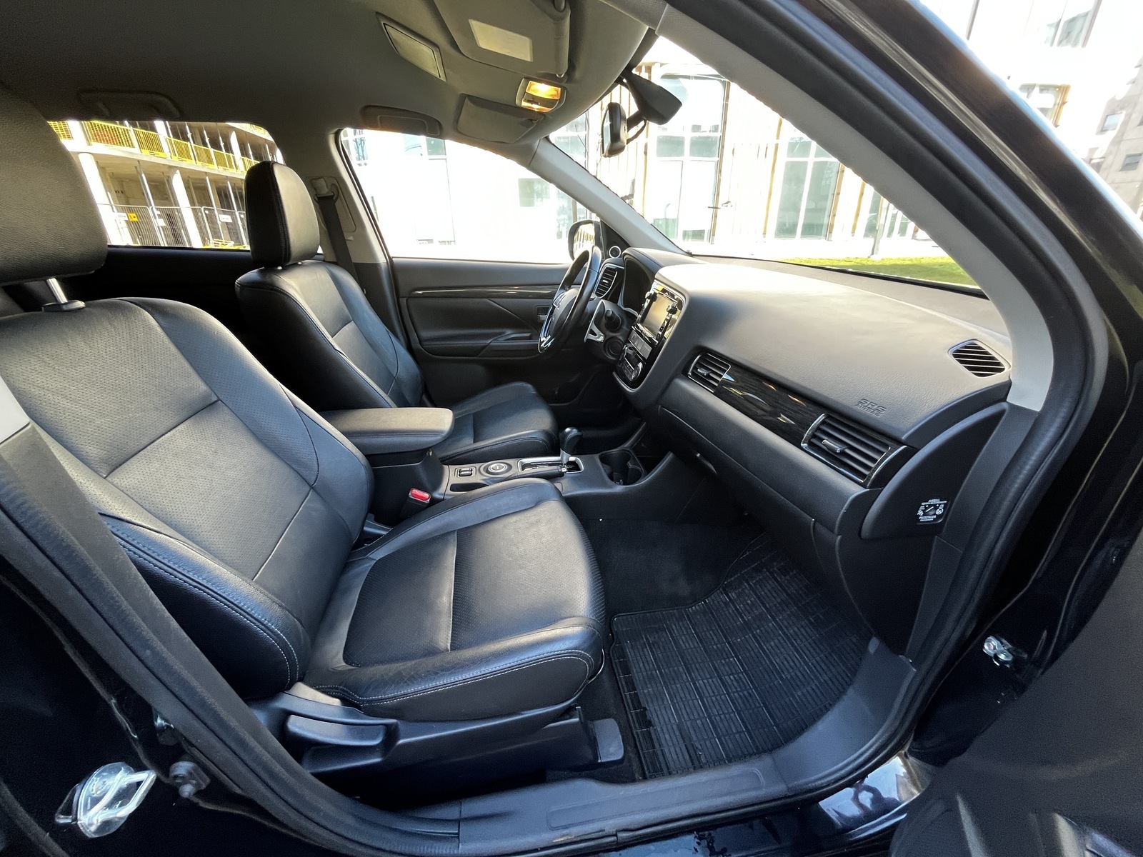 Mitsubishi Outlander 2016, photo 6/12