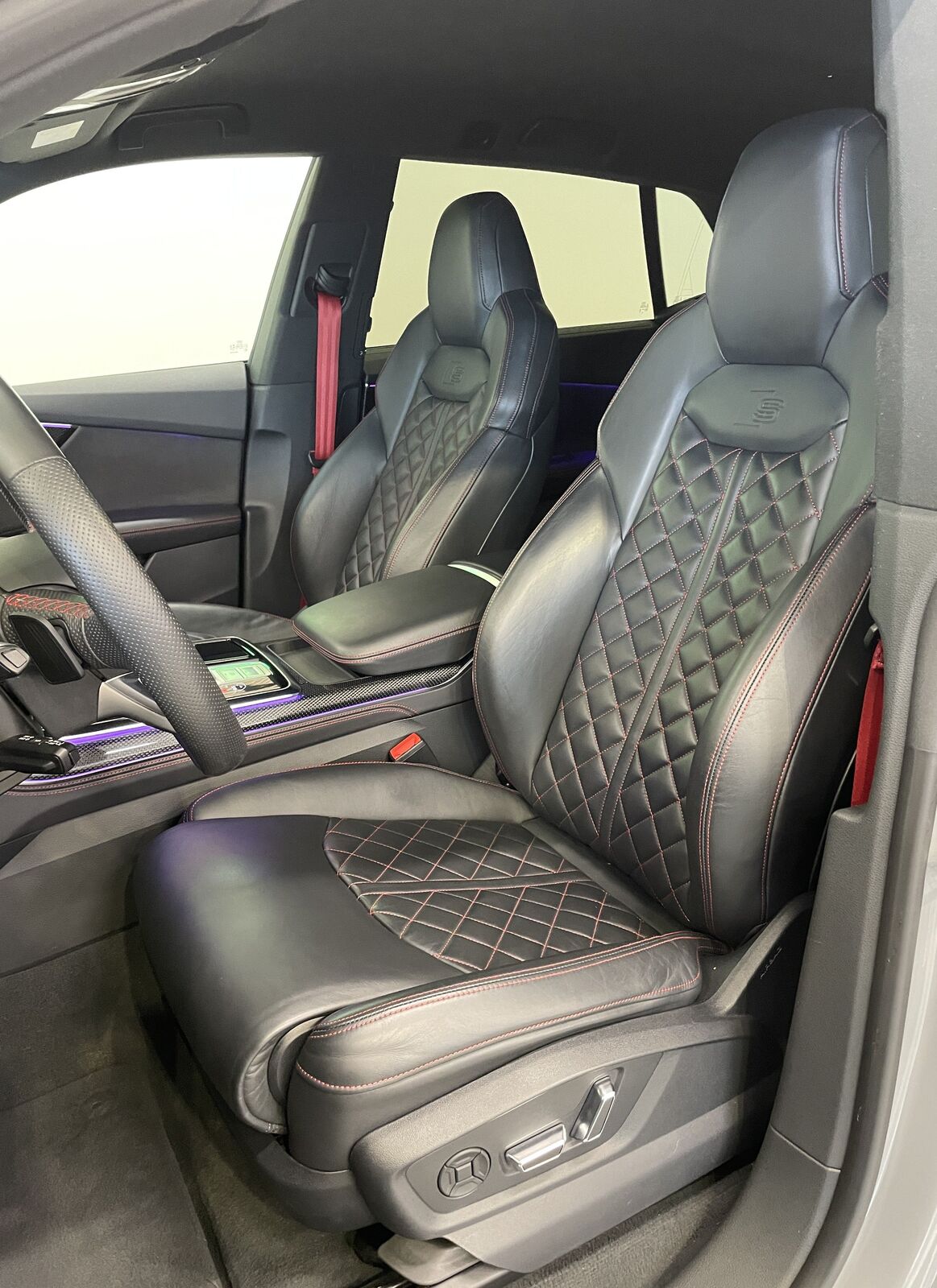Audi Q8 2022, photo 7/10