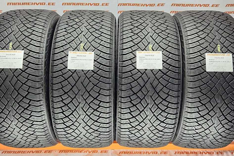 Подержанный нешипованная шина 255/45R19 Nokian Hakkapeliitta R5 EV FR XL 104/T