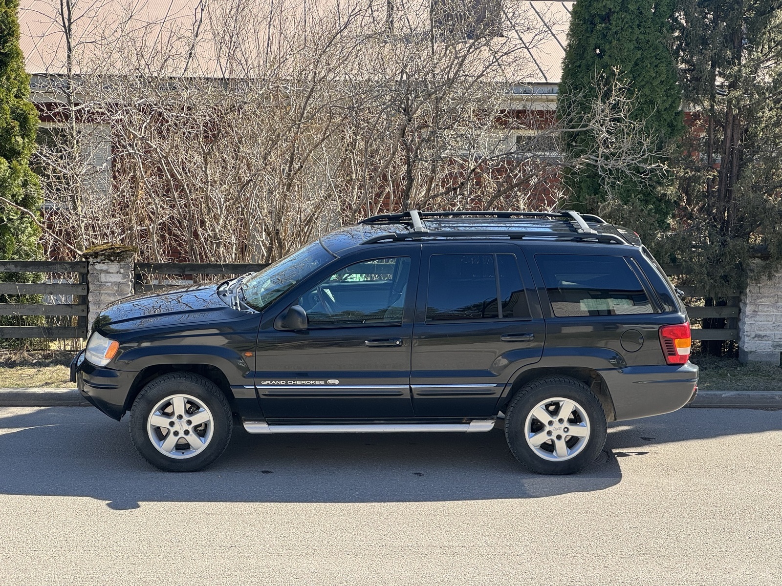 Jeep Grand Cherokee 2004, photo 2/8