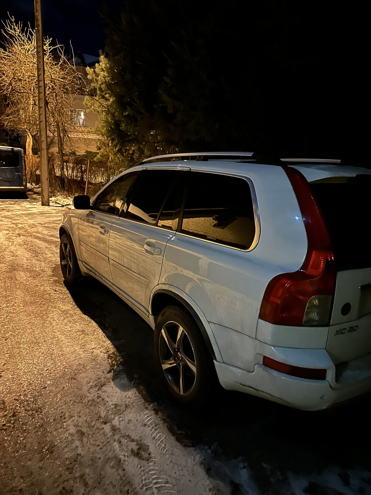 Volvo XC90 2011, photo 2/9