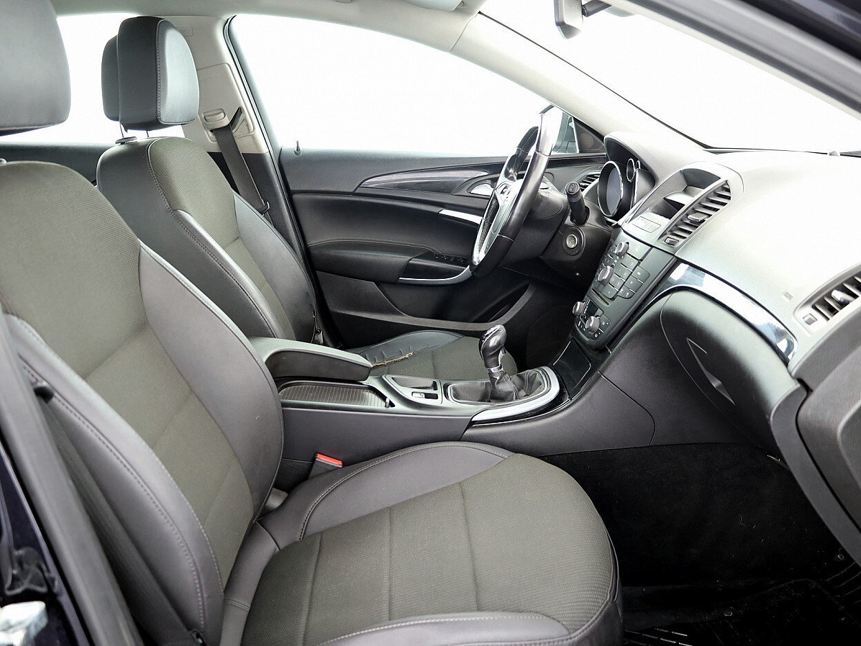 Opel Insignia 2009, photo 6/8
