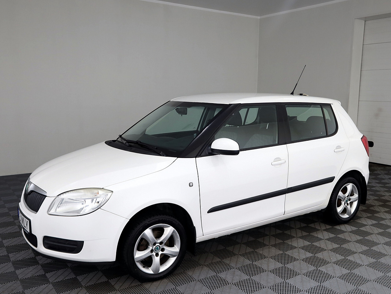 Škoda Fabia 2009, photo 2/7