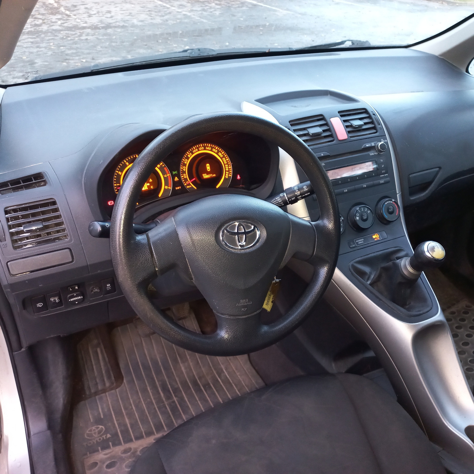 Toyota Auris 2007, photo 5/7