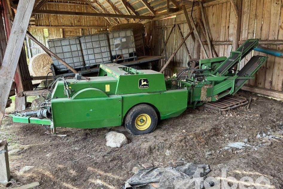 John Deere 339
