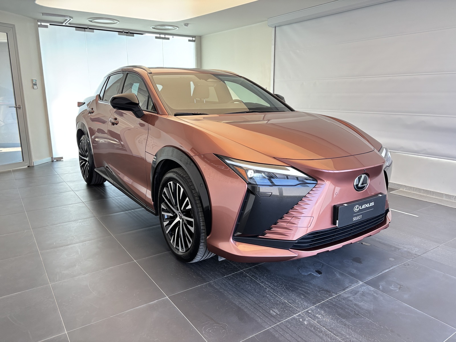 Lexus RZ 450 2024, kuva 5/10