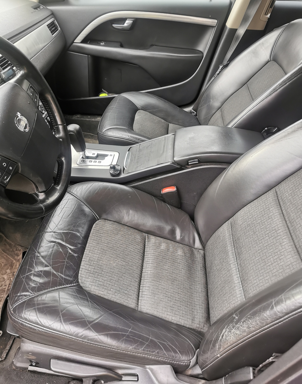 Volvo V70 2008, photo 3/7