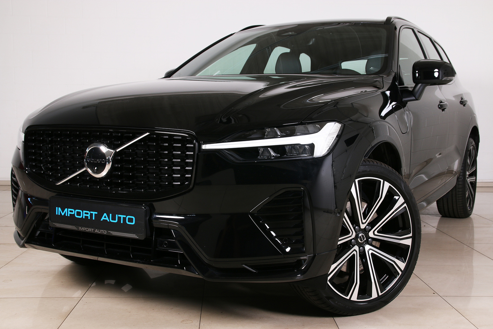 Volvo XC60 AWD R-DESIGN INTELLI SAFE PRO MY22 2.0 T6 Recharge Plug In Hybrid 251kW