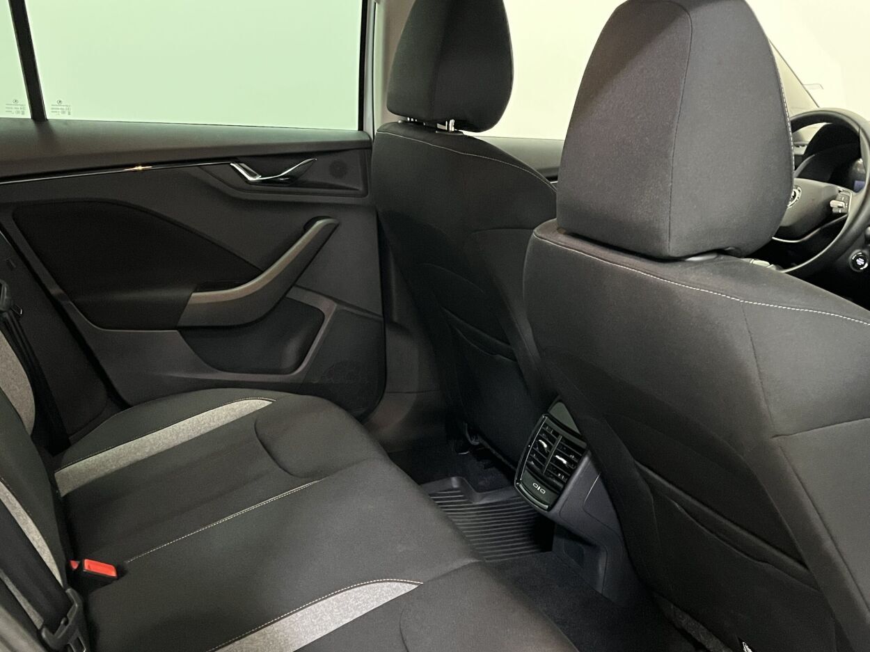 Škoda Kamiq 2024, photo 4/10