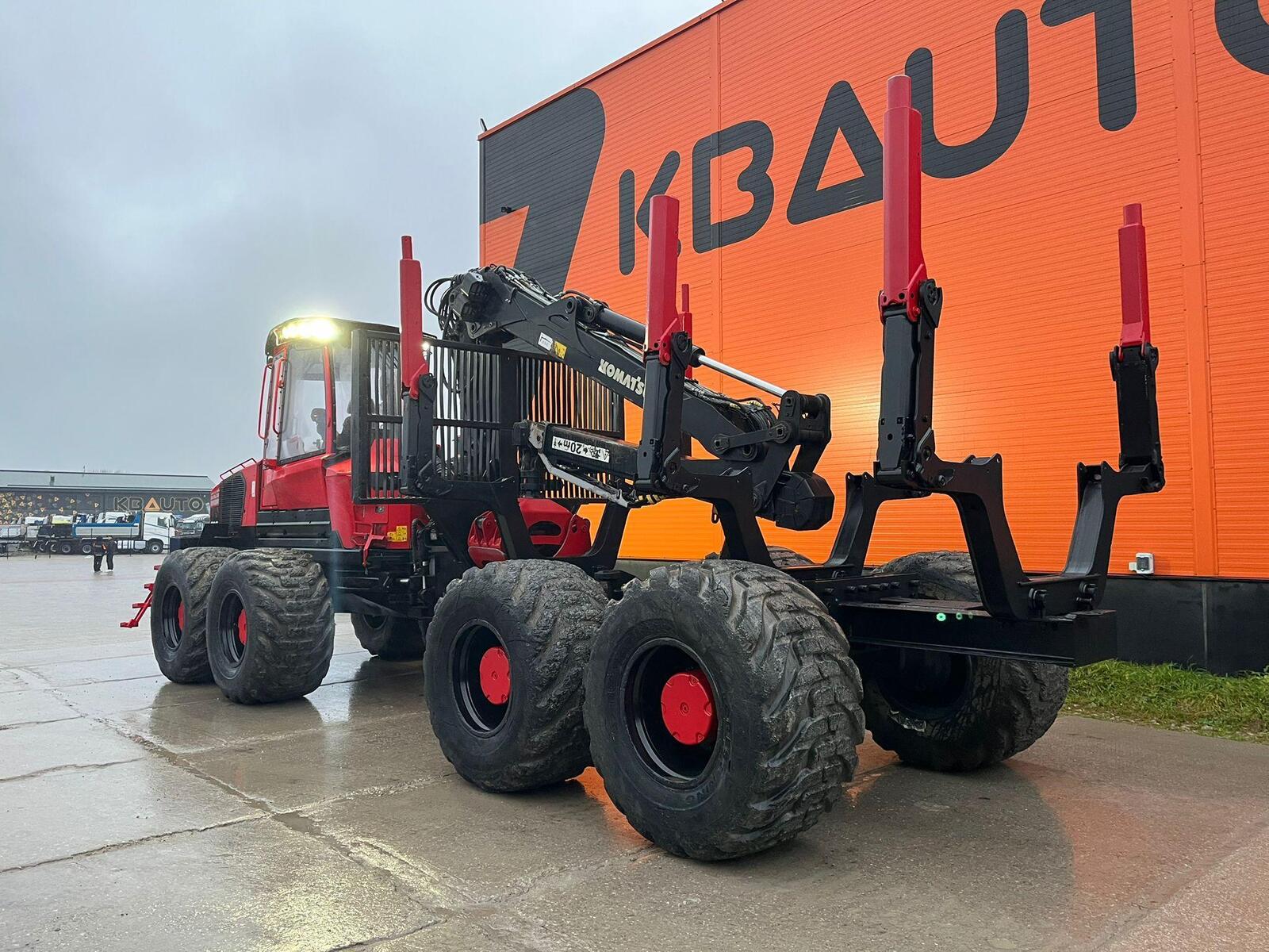 Komatsu 895 8x8, kuva 4/26