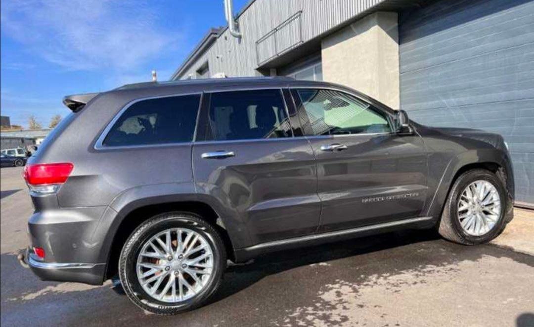 Jeep Grand Cherokee 2018, photo 3/14