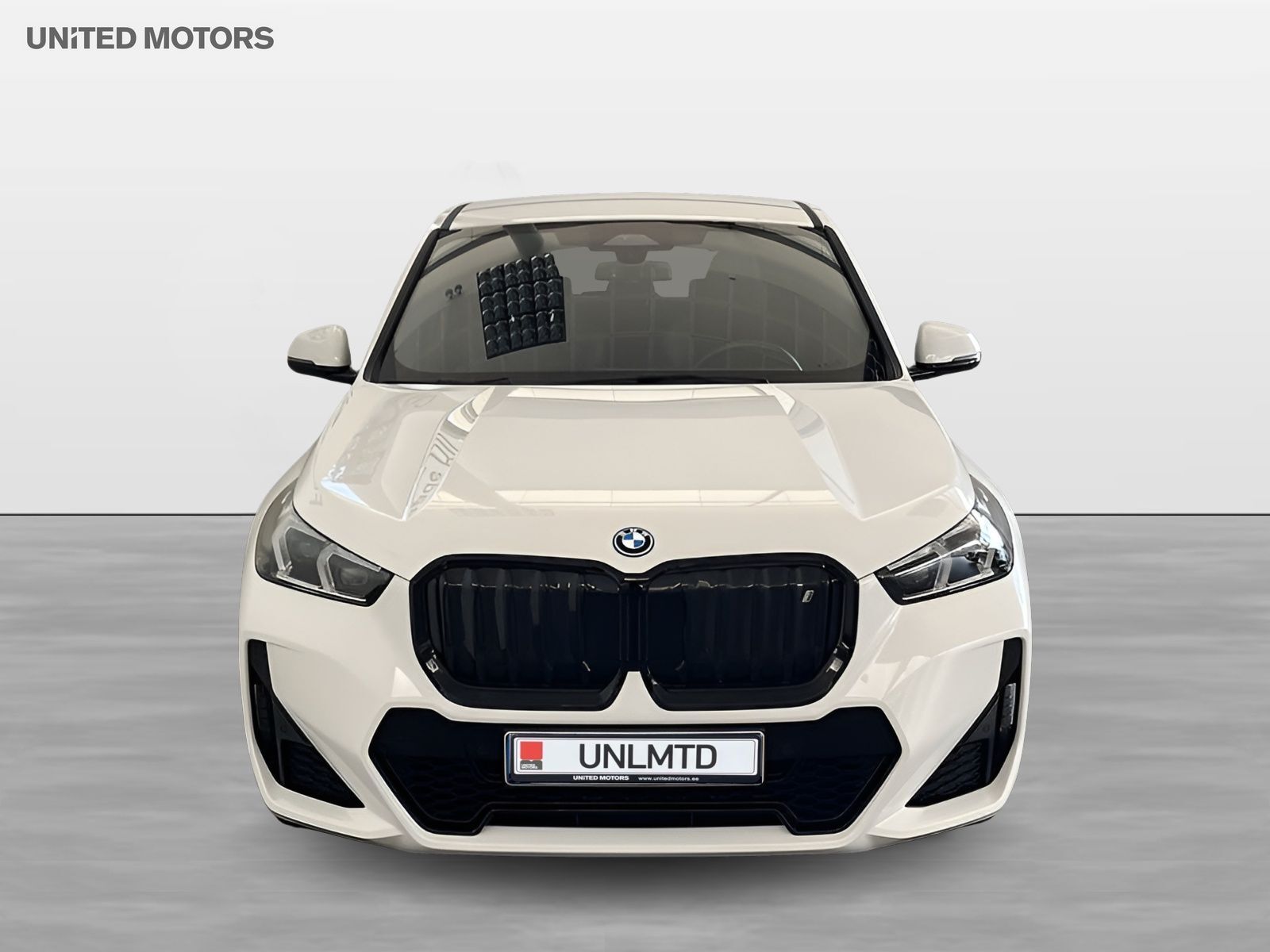 BMW iX1 2023, photo 2/29