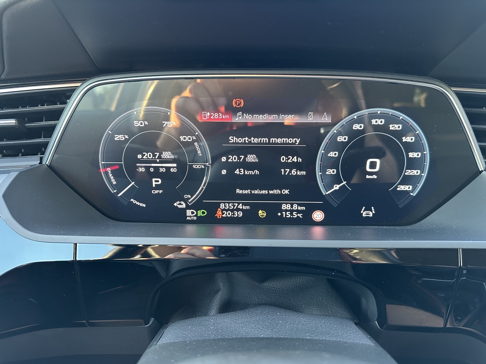 Audi e-tron 2023, photo 6/8