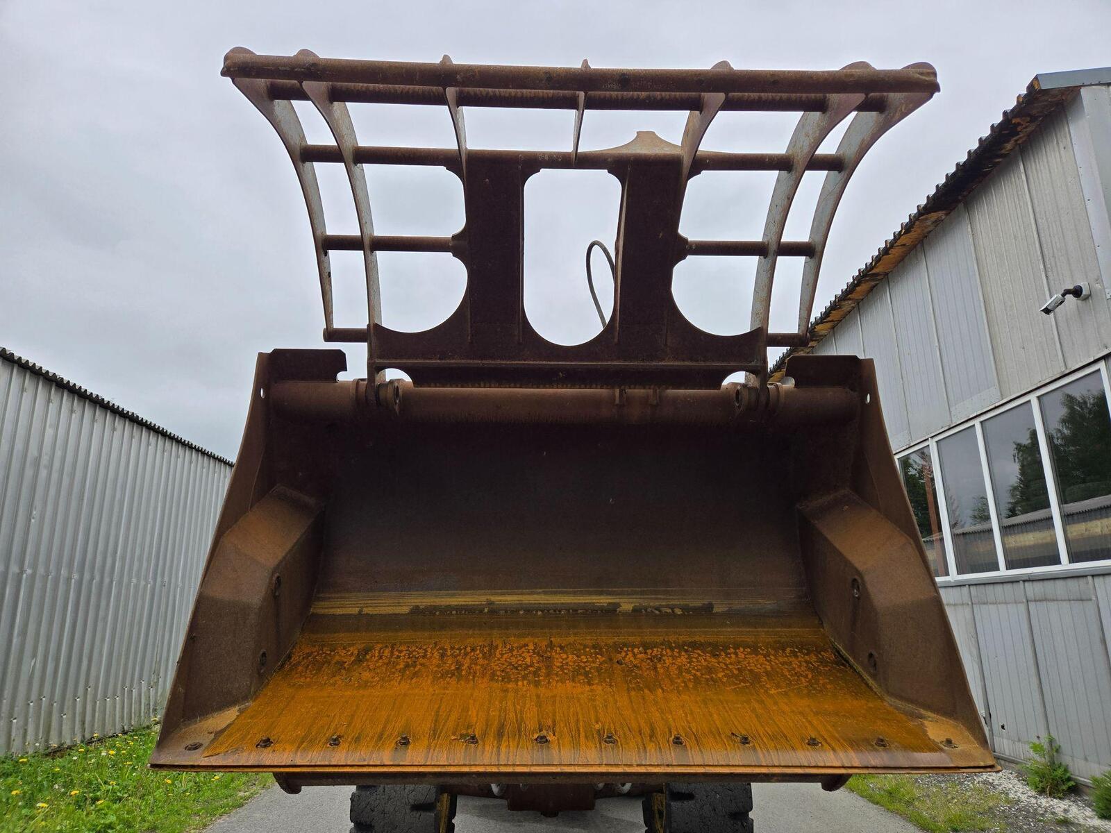 Komatsu WA200PZ-6, photo 6/15