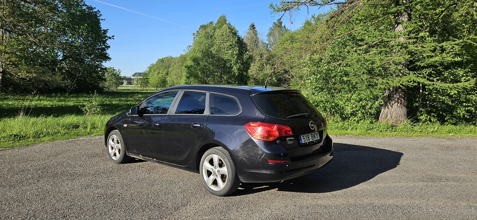 Opel Astra 2011, kuva 2/8