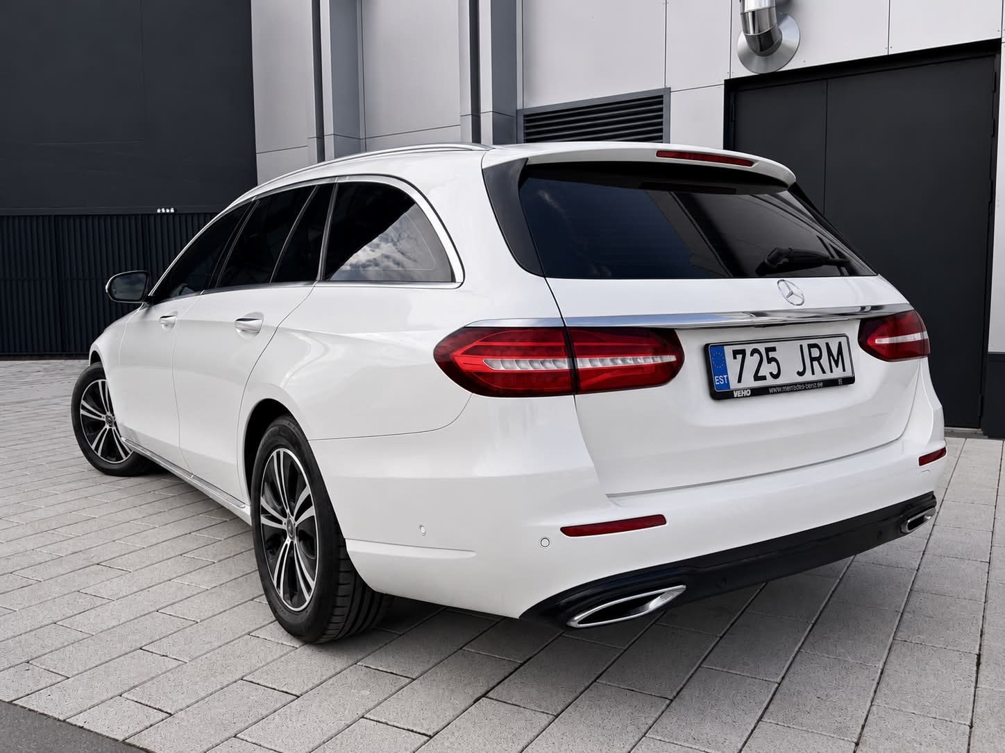 Mercedes-Benz E 200 2019, kuva 5/11
