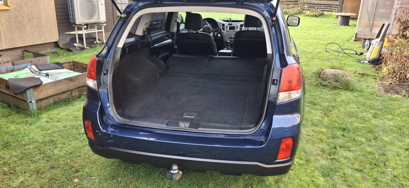 Subaru Legacy 2012, photo 7/10
