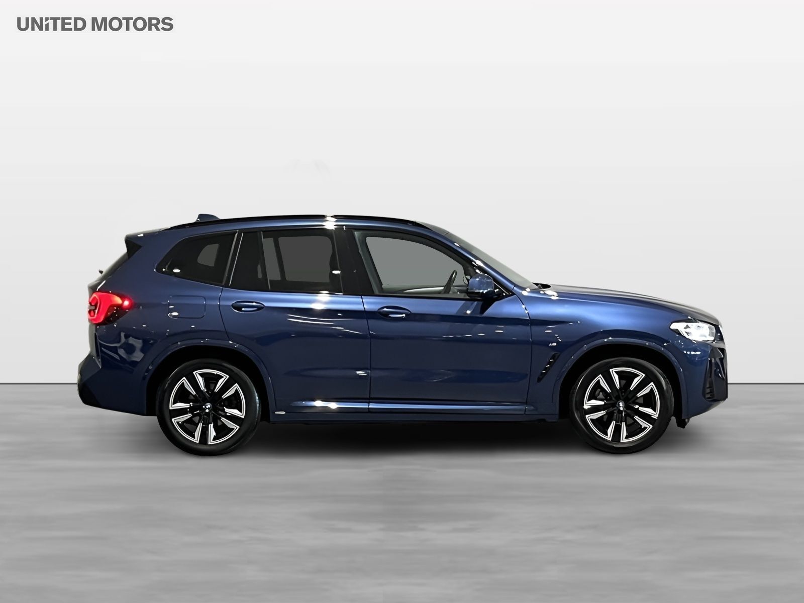 BMW iX3 2024, kuva 3/10