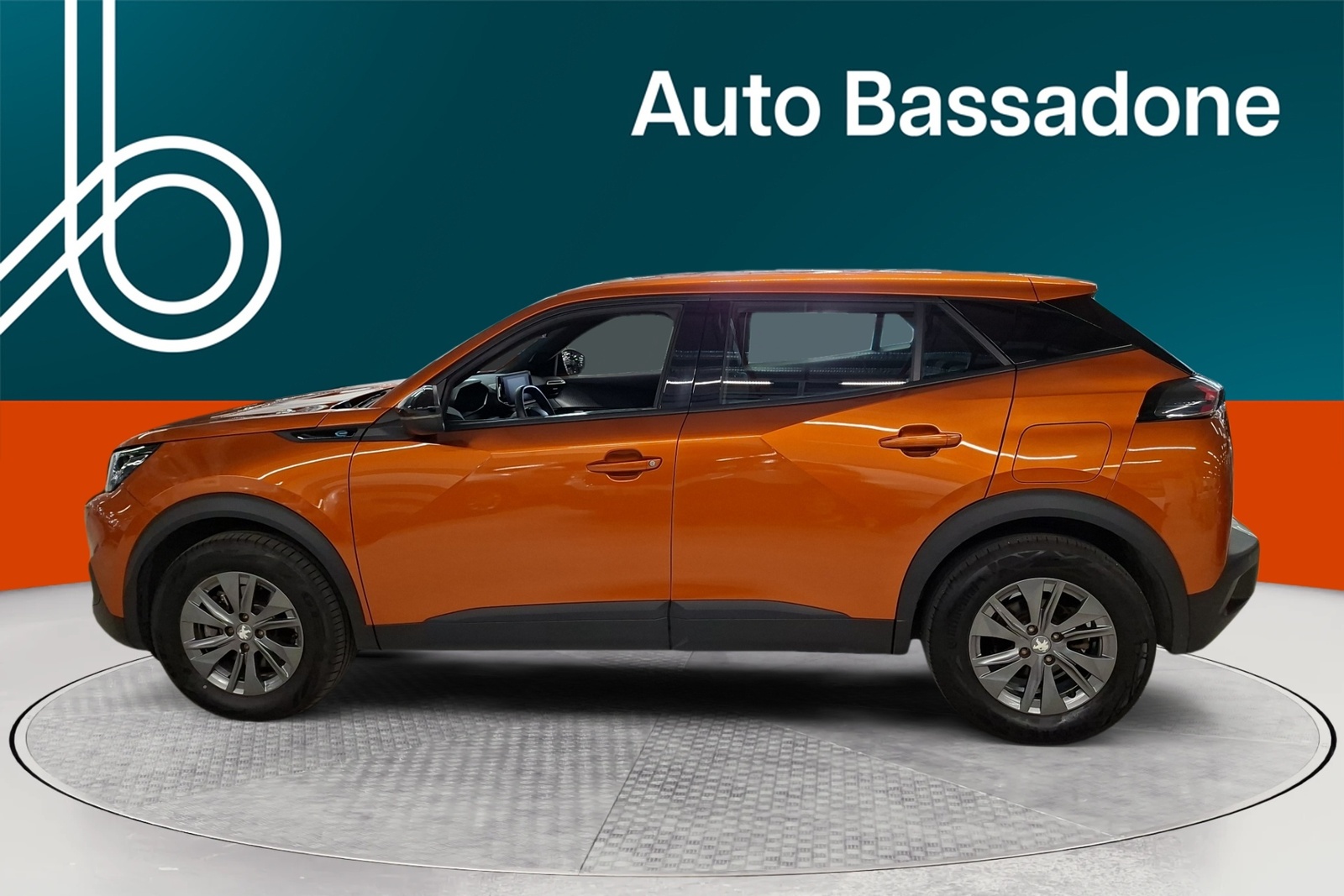 Peugeot 2008 2023, photo 2/36