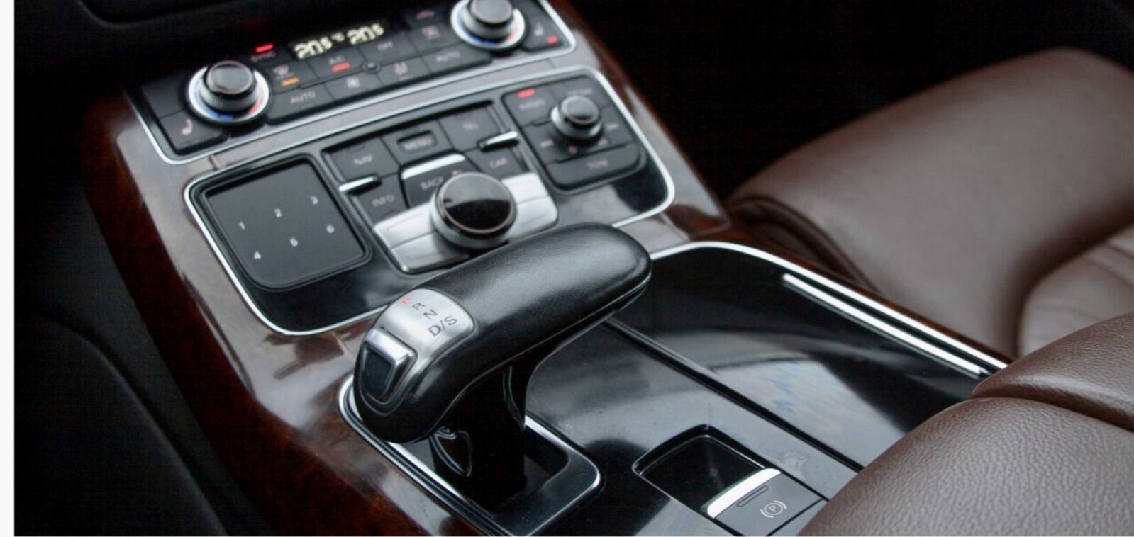 Audi A8 2013, photo 2/16
