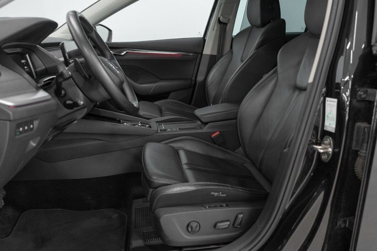 Škoda Octavia 2021, photo 7/32