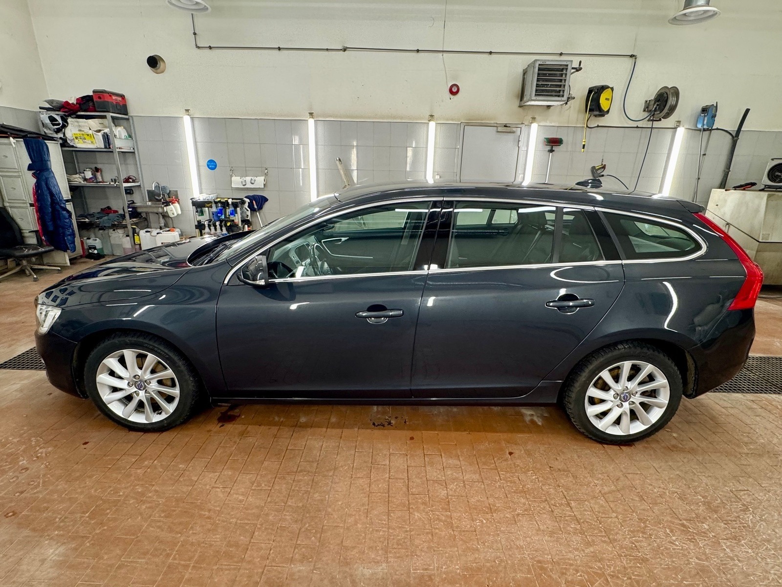 Volvo V60 D4 2014, photo 3/25