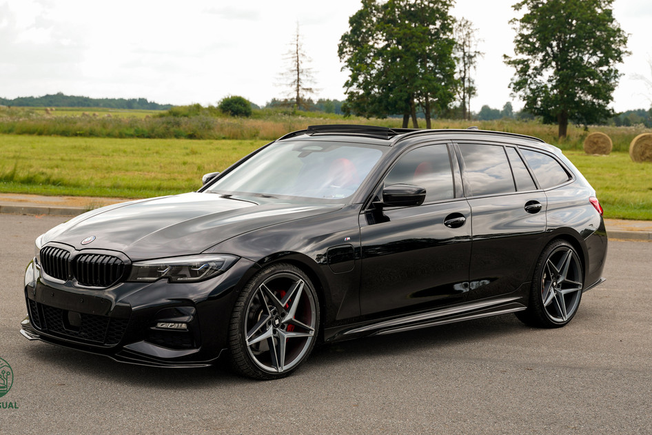 BMW 330, 2021, 2.0, 215 kW, подключаемый гибрид (бензин/электричество), автомат, полный привод