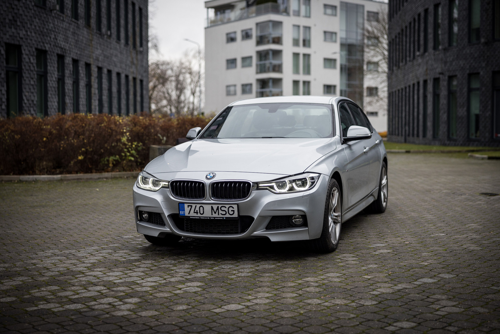 BMW 320 2019, photo 2/10