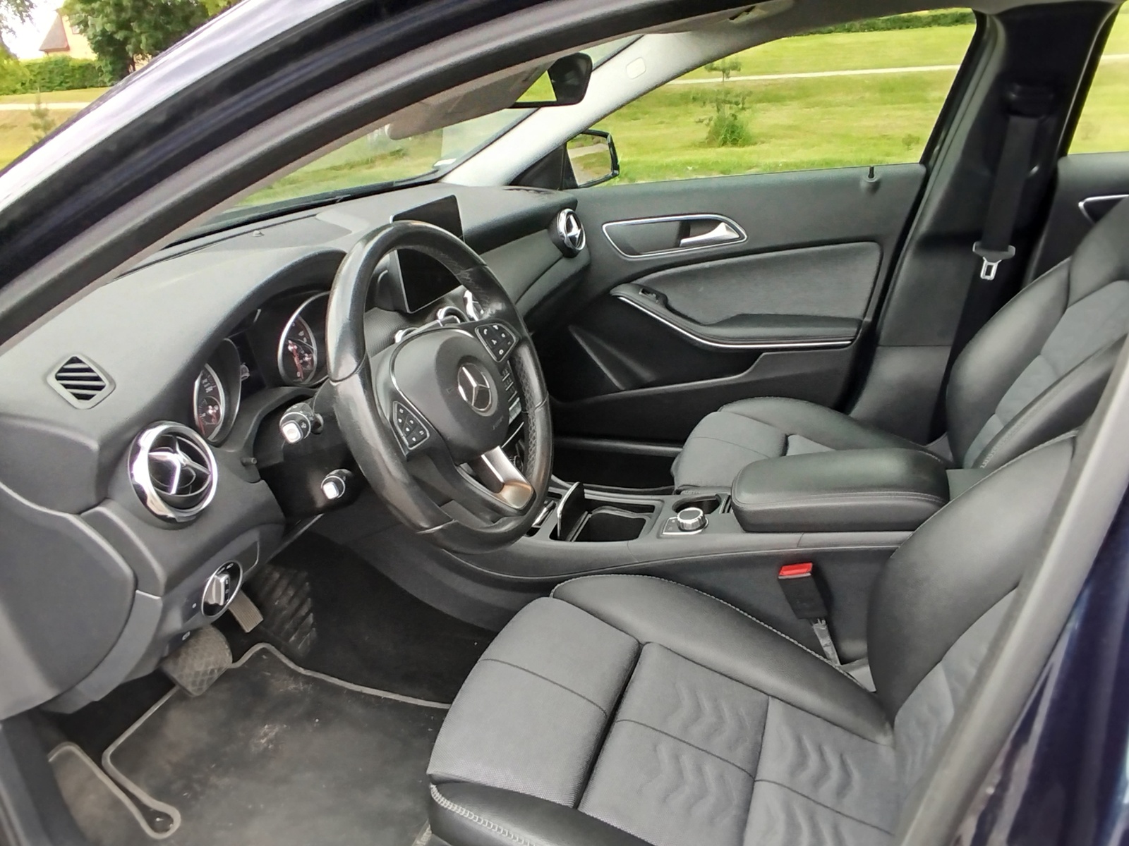 Mercedes-Benz GLA 200 2018, kuva 7/10