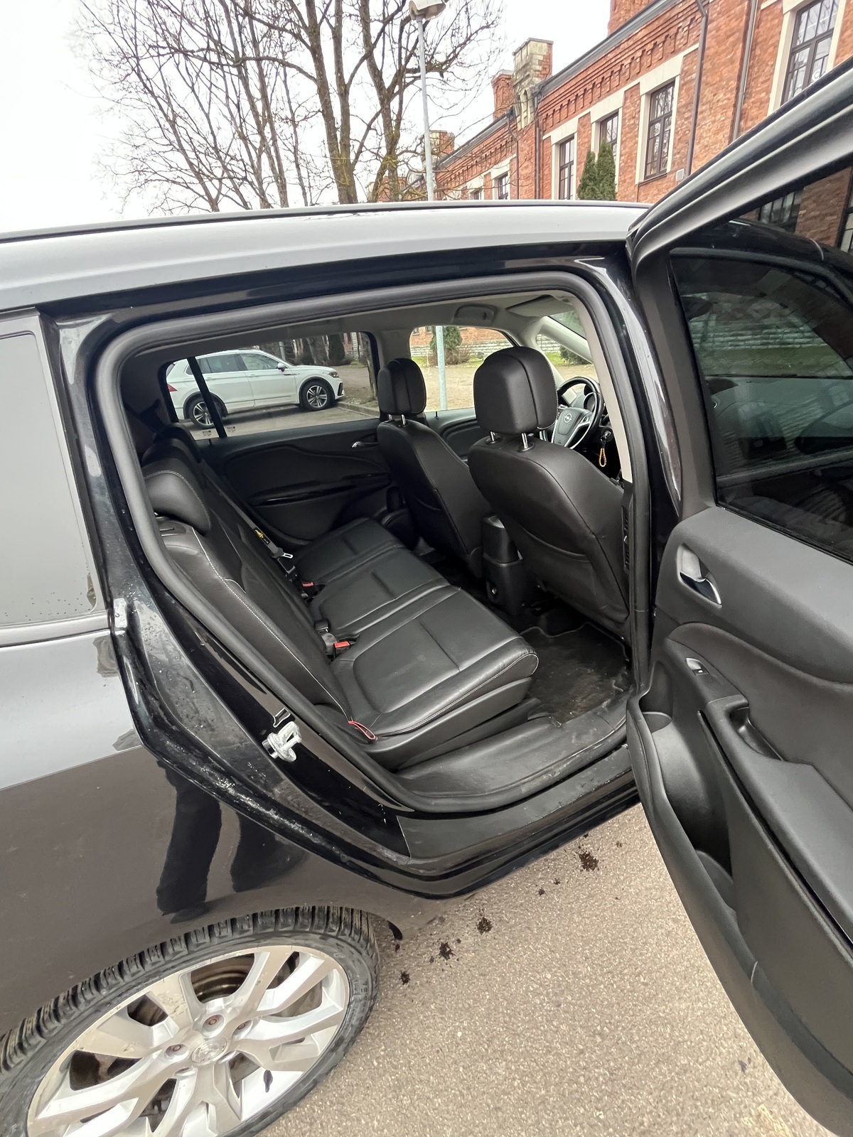 Opel Zafira Tourer 2016, photo 7/10