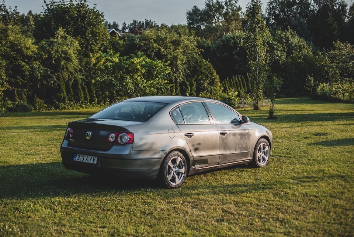 Volkswagen Passat 2005, photo 3/10