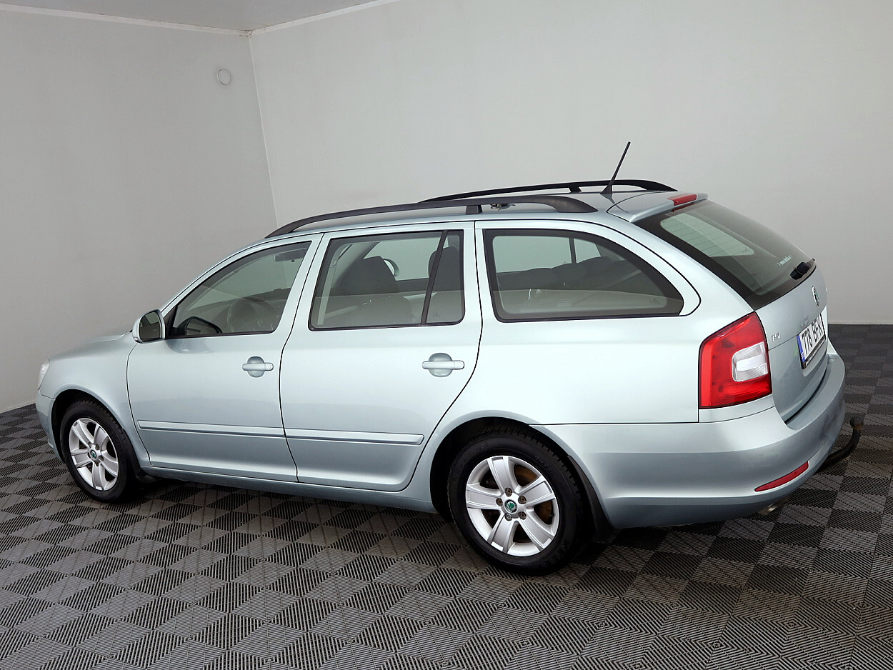 Škoda Octavia 2011, photo 4/7