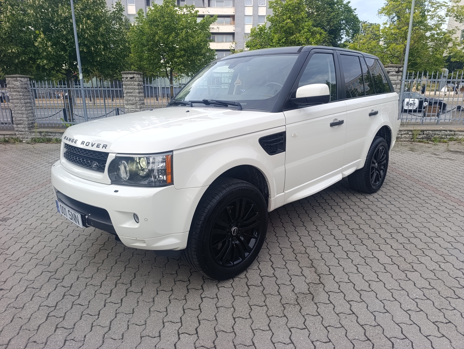 Land Rover Range Rover Sport 2010, kuva 3/10