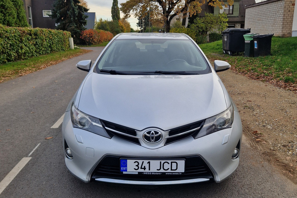 Toyota Auris, 2013, 1.6, 97 kW, petrol, manual, front-wheel drive