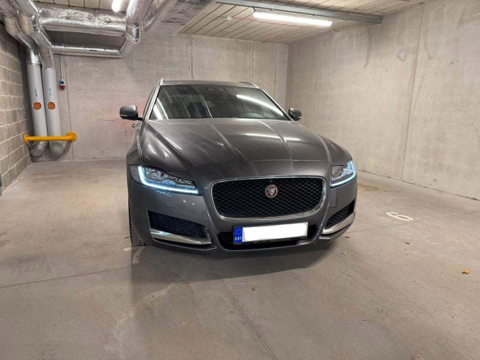 Jaguar XF