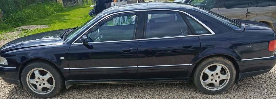 Audi A8 2000, photo 2/10