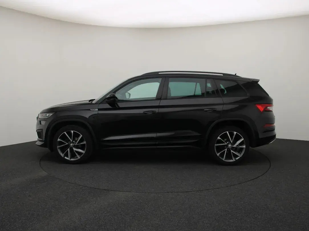 Škoda Kodiaq 2022, photo 6/10