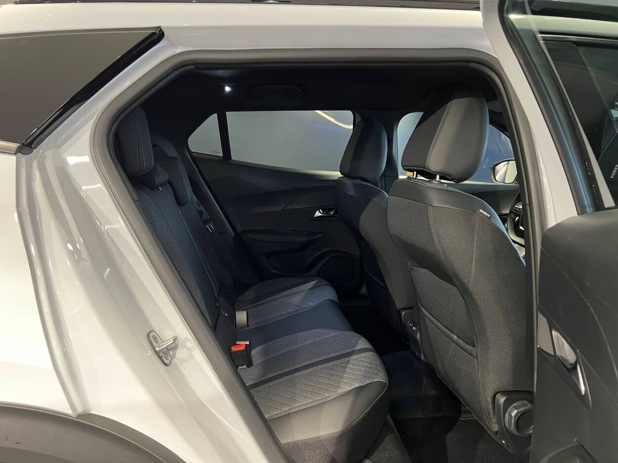 Peugeot 2008 2024, photo 5/10