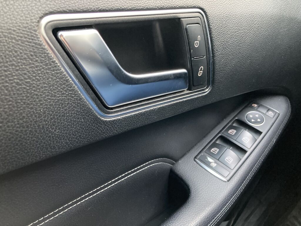 Mercedes-Benz E 220 2016, kuva 5/9