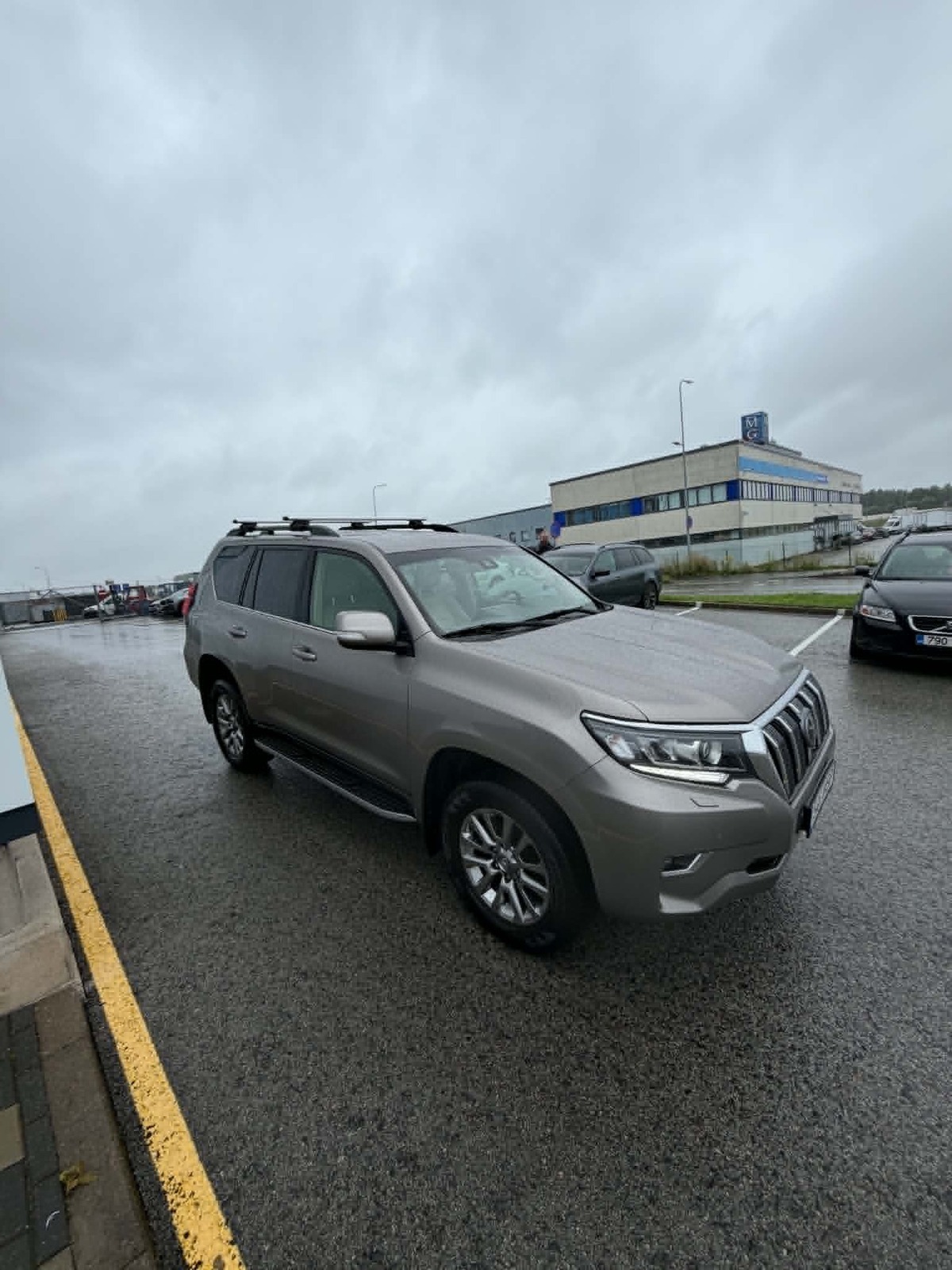 Toyota Land Cruiser 2019, kuva 2/7