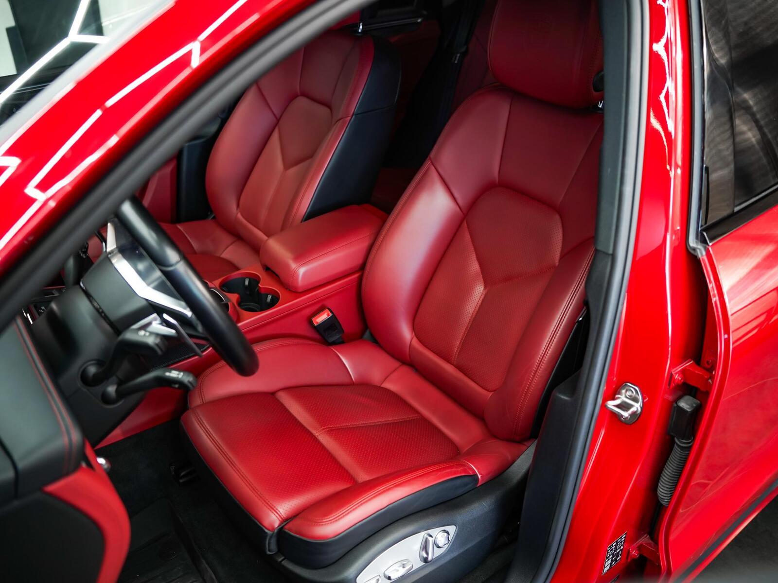 Porsche Macan S 2019, photo 6/14