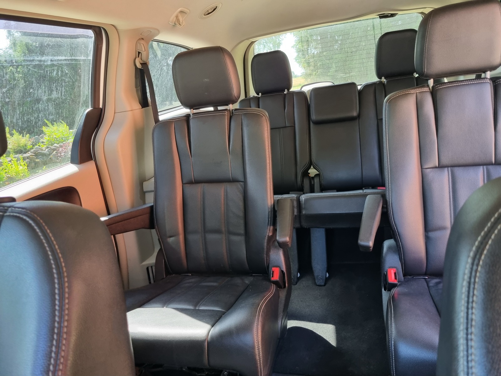 Chrysler Town & Country 2013, photo 5/10