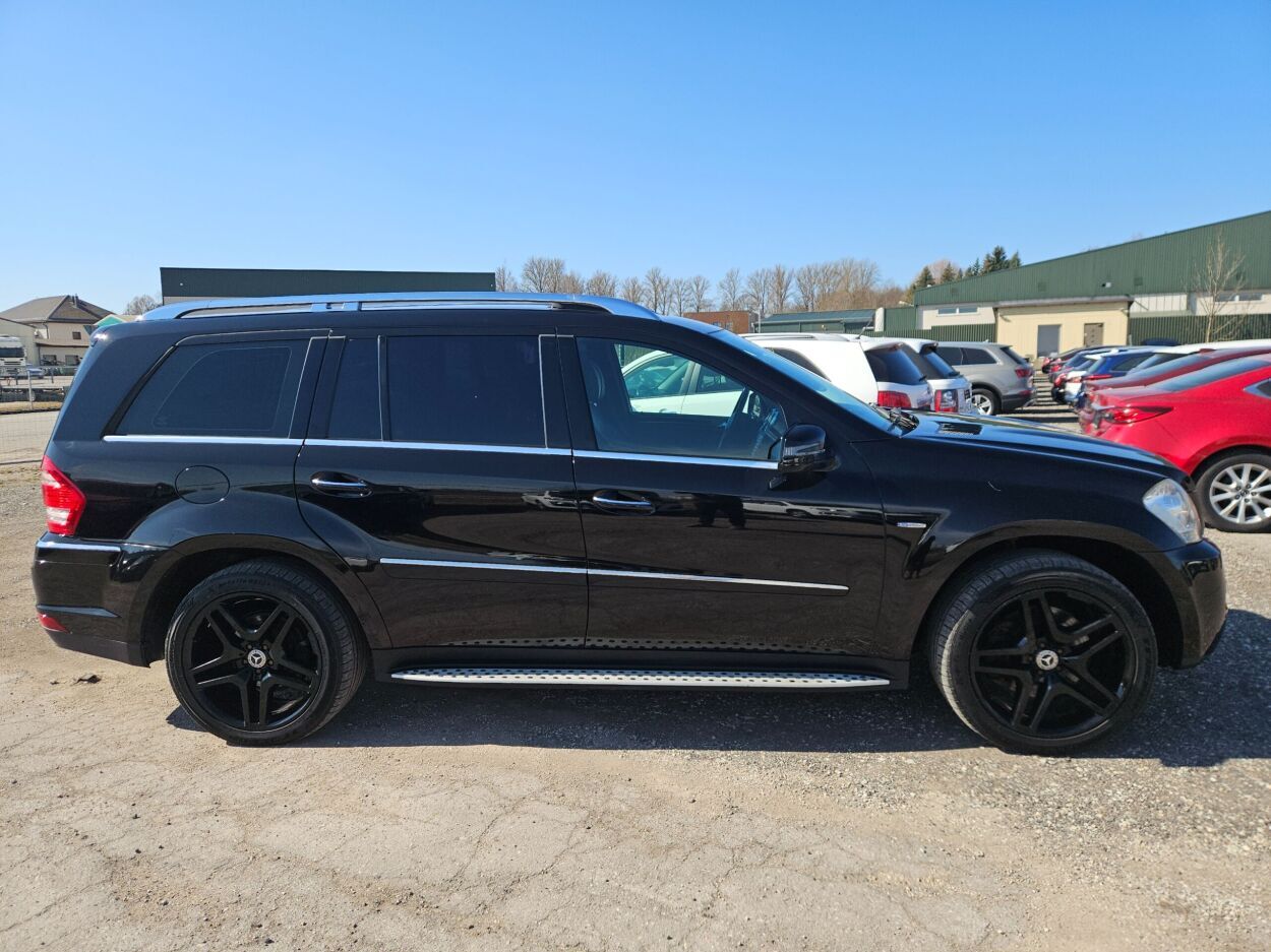 Mercedes-Benz GL 350 2012, photo 2/6